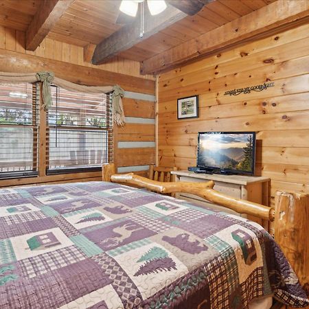 A Charming Cabin, Pool, Firepit, Hot Tub-Jacuzzi Gatlinburg Exterior foto